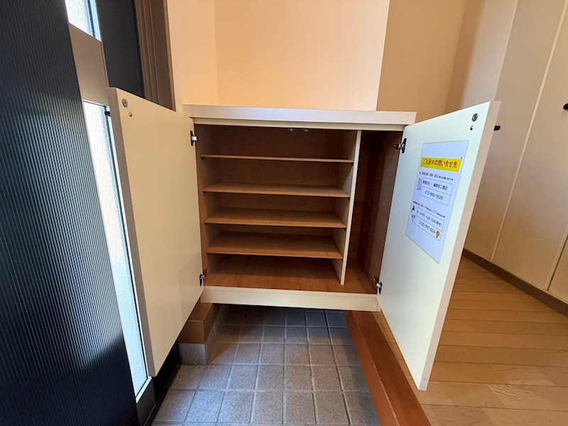 山之上テラスハウス 玄関