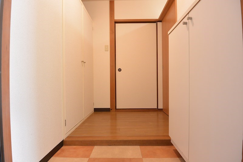 富田マンション 玄関