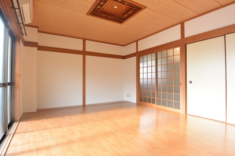 富田マンション ベッドルーム