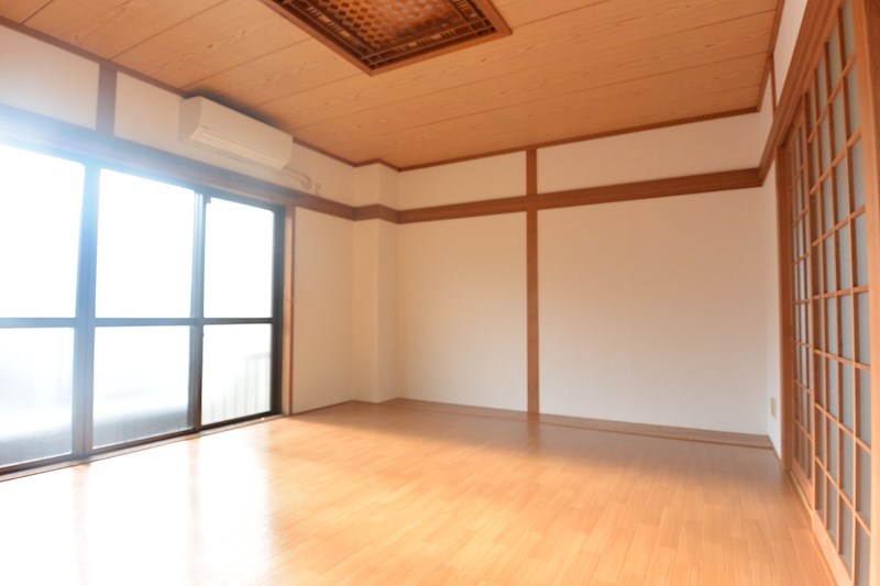 富田マンション ベッドルーム