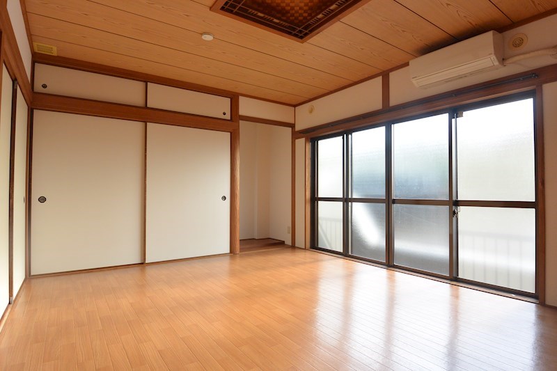 富田マンション ベッドルーム