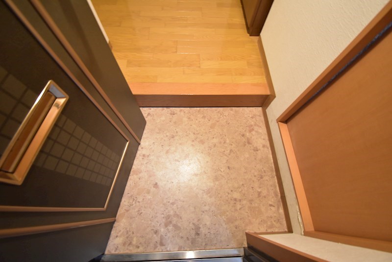 アーカンシェル東寝屋川 玄関
