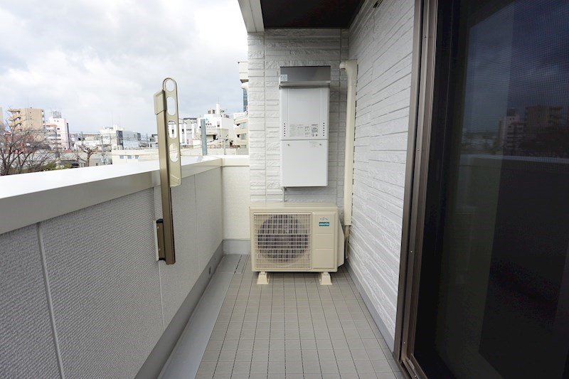 シャーメゾン岡東 ベランダ
