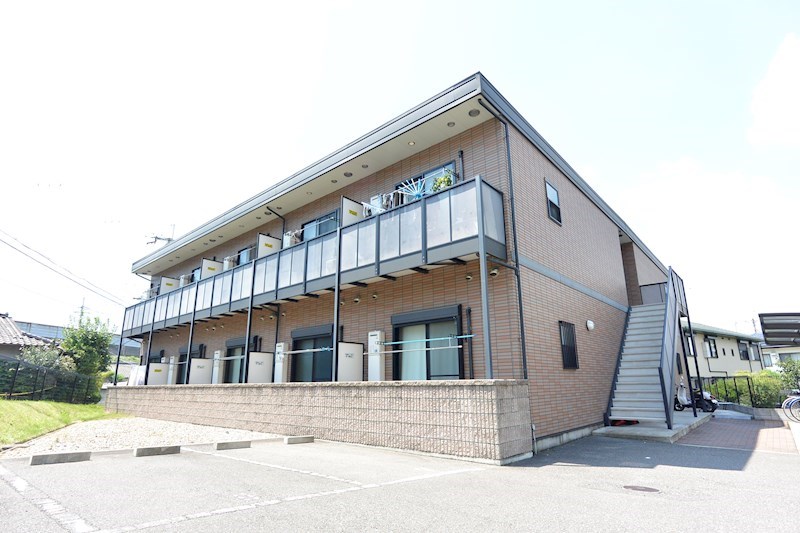 アンプルールフラーリッシュ 外観