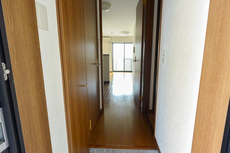 アンプルールフラーリッシュ 玄関