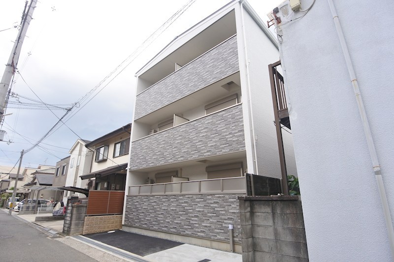 クリエオーレ牧野本町 外観