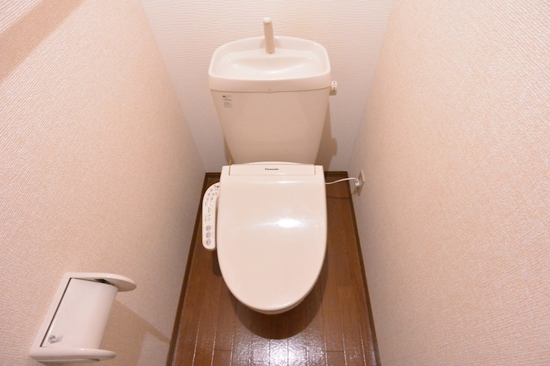 セジュール嘉平E棟 トイレ