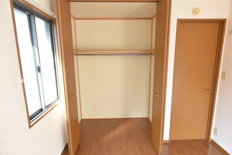 セジュール嘉平E棟 収納