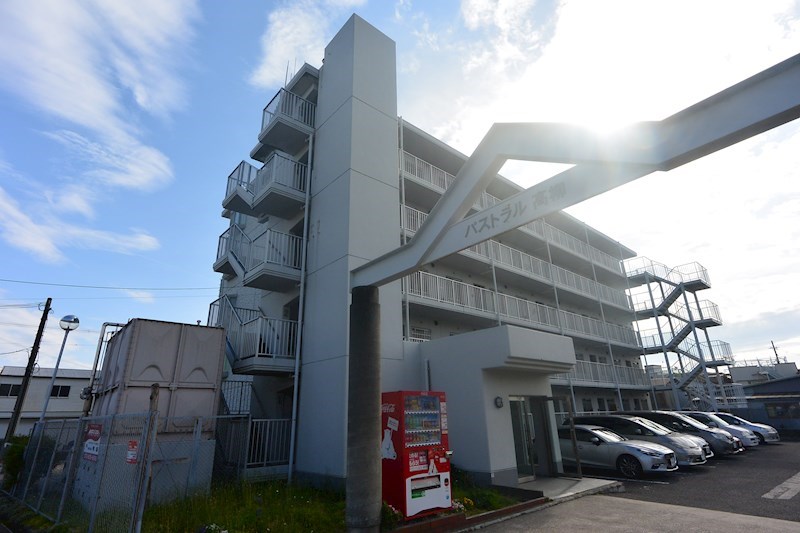 パストラル高柳 駐車場