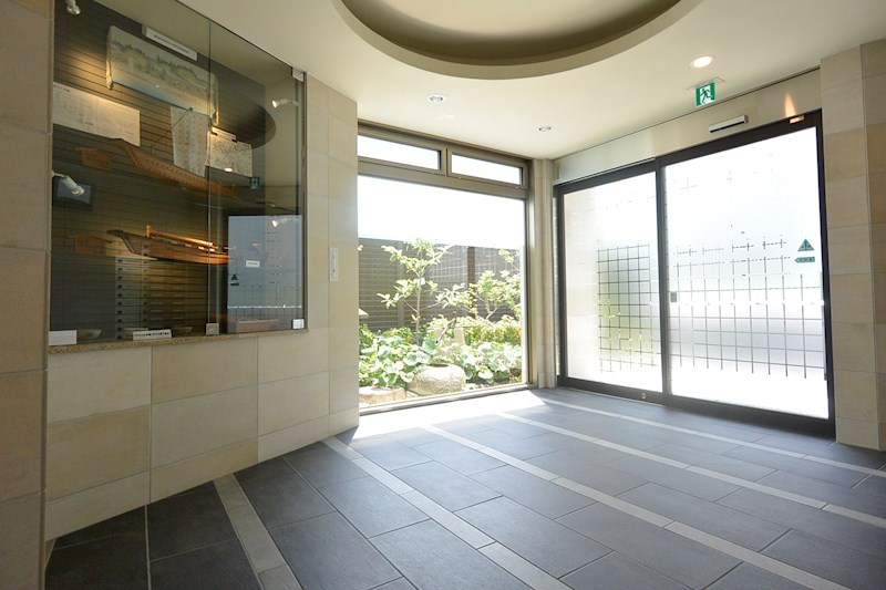 レジデンス櫂　枚方駅前 エントランス