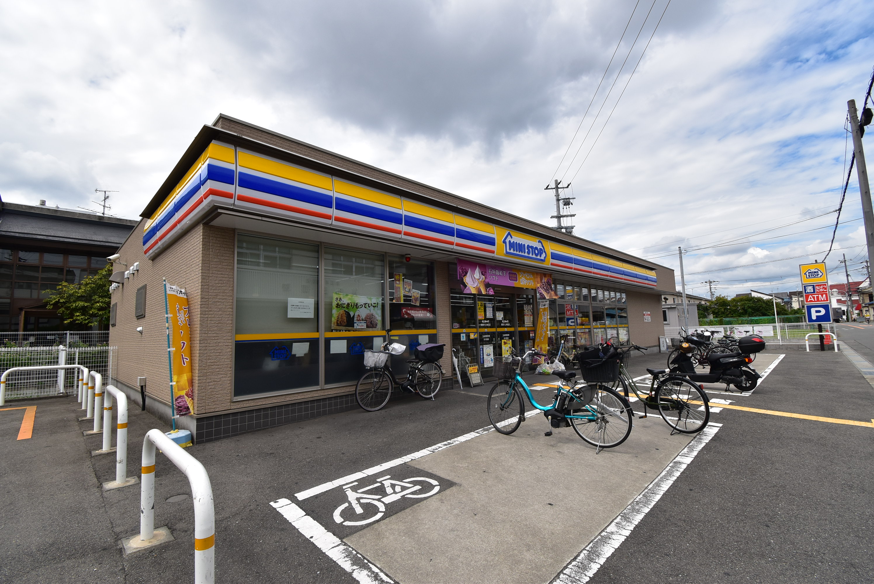 瀧本ハイツ コンビニ