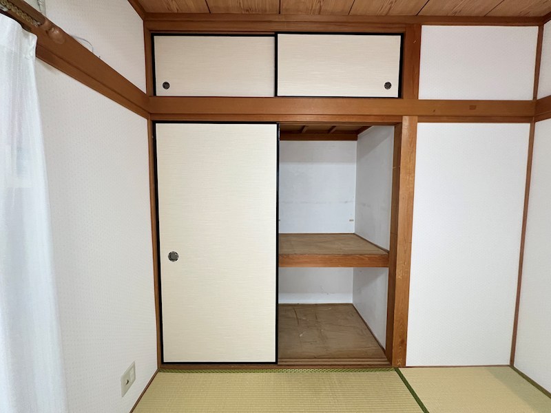 禁野本町1丁目貸家 収納