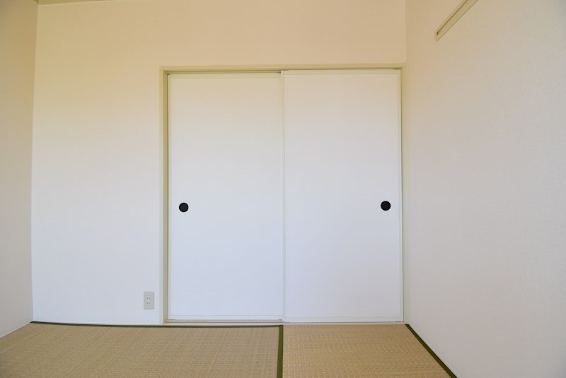 ビクトアール江角 収納
