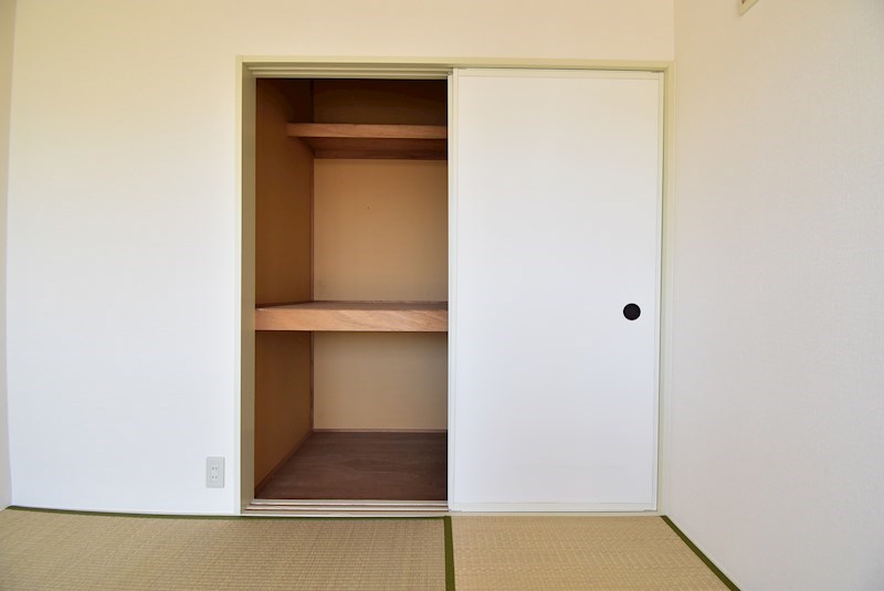 ビクトアール江角 収納