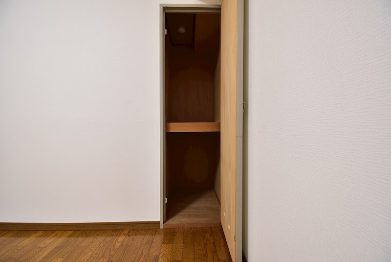 ジョイフル寝屋川 収納