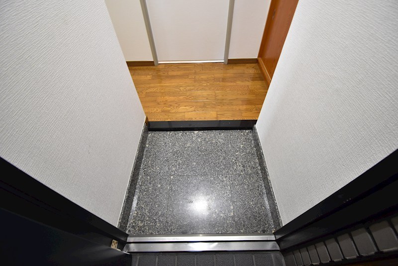 ジョイフル寝屋川 玄関