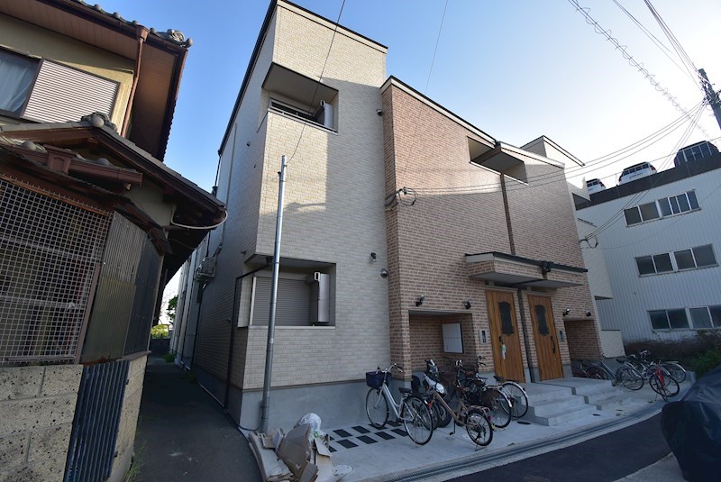 F8石津 外観