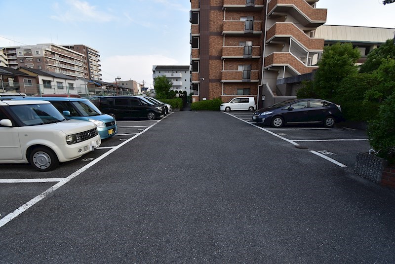 マンション新屋 駐車場