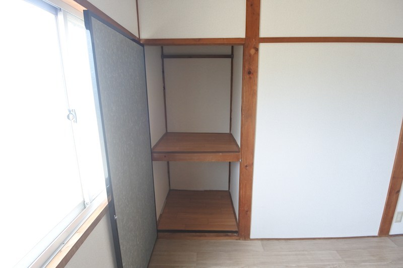 養父丘２丁目貸家 収納