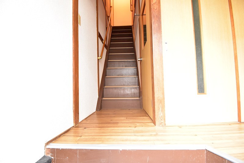 葛原新町堂前貸家 玄関