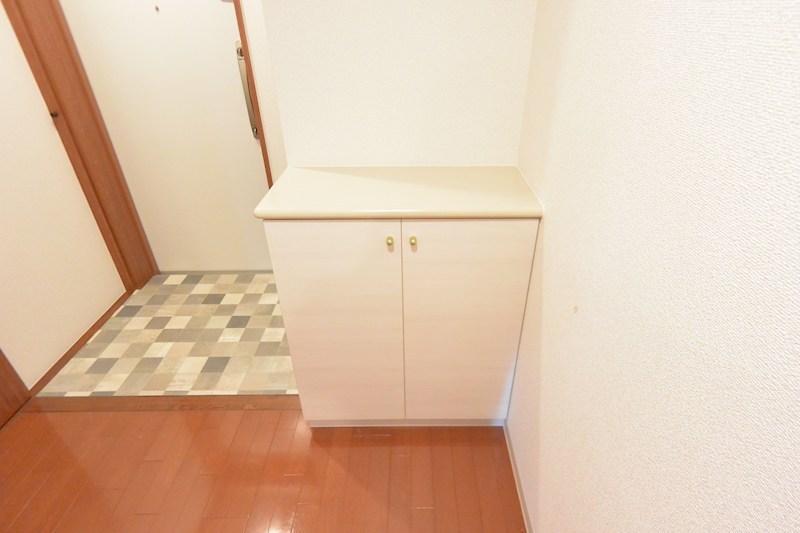 リベルテ交野 玄関