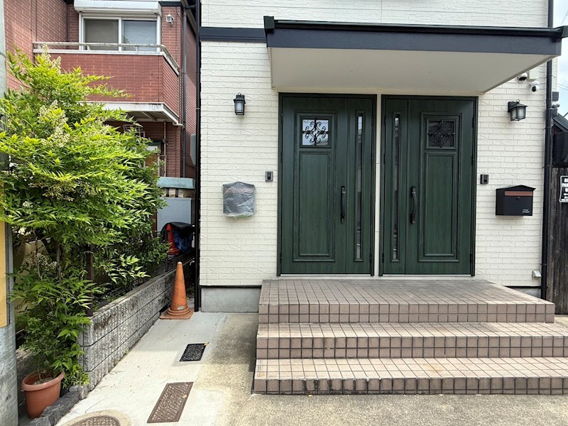 八幡垣内山戸建 玄関