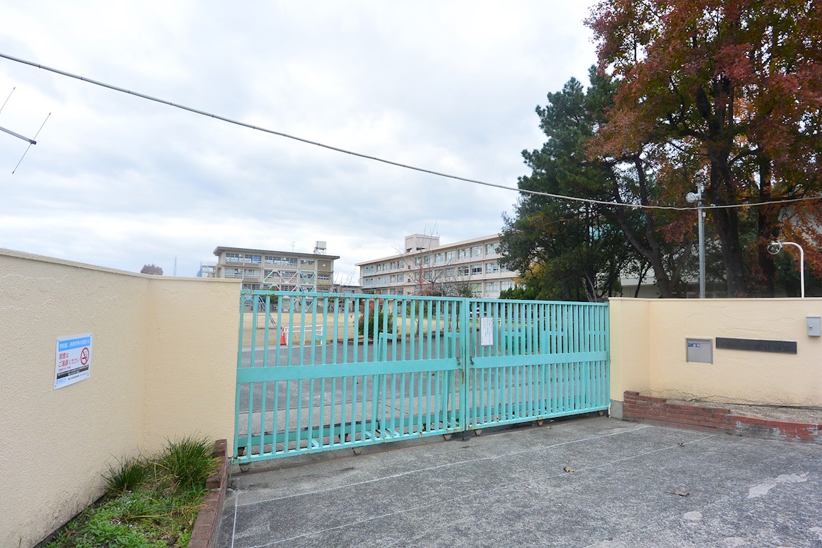 プランドールマツカワ 小学校
