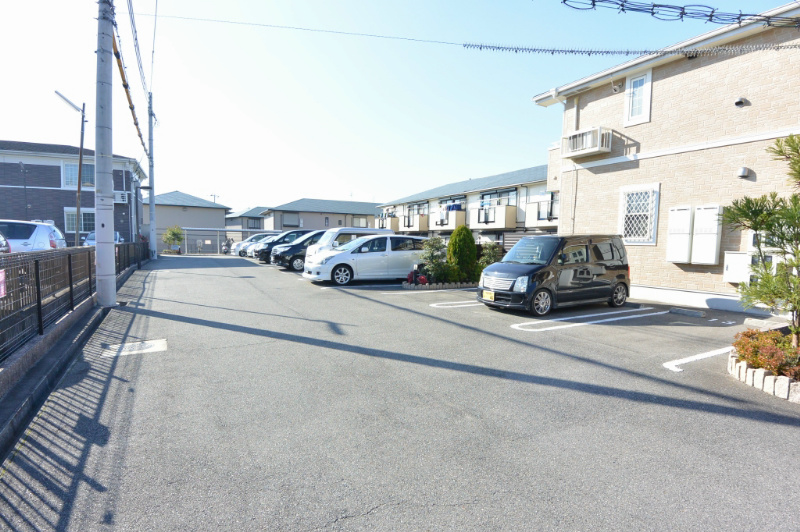 エトワールバレーⅠ 駐車場