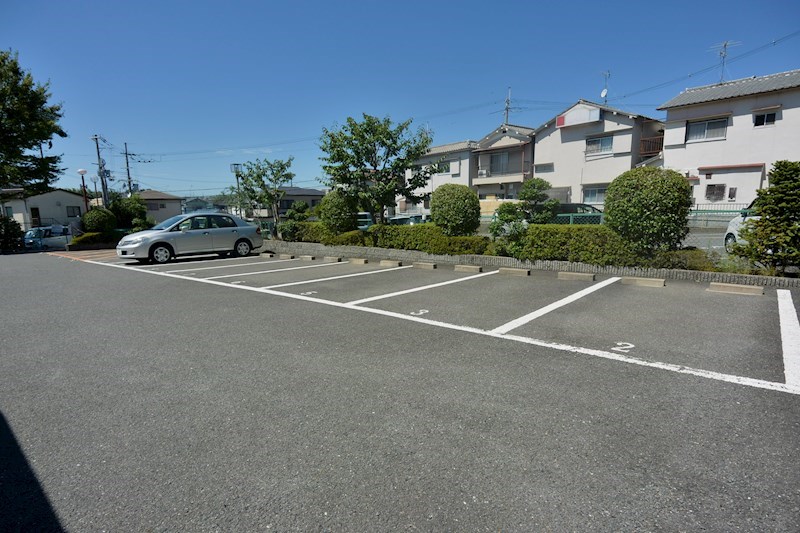ASTIC ASADA 駐車場
