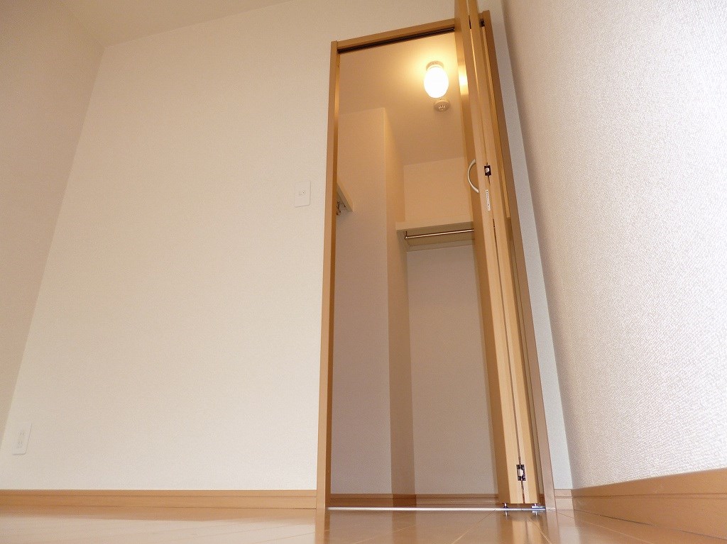 アンプルールフェールベレーザ 収納