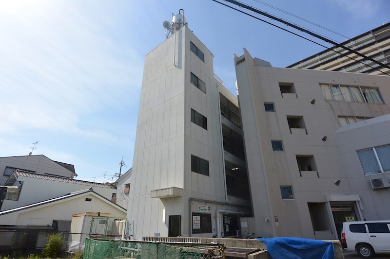 イズミビル 外観