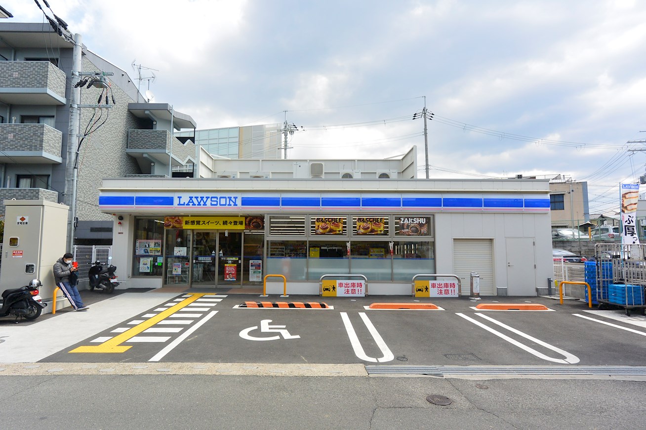 向井ハイツ コンビニ