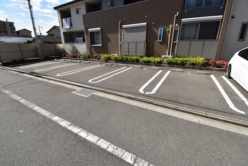 イーストⅠ 駐車場