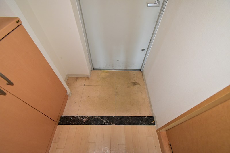 大阪府枚方市南中振２丁目 玄関