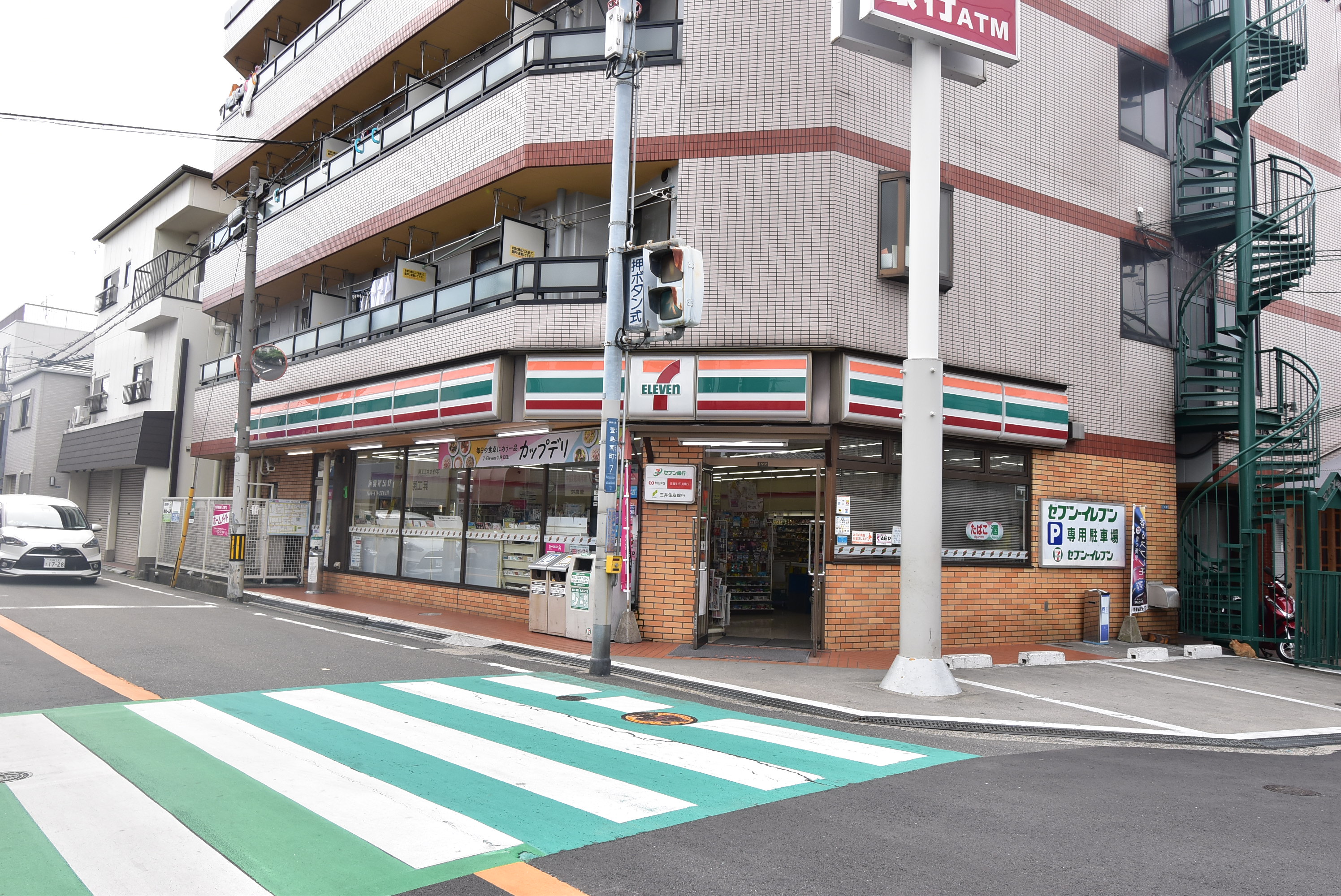 スリール萱島東 コンビニ
