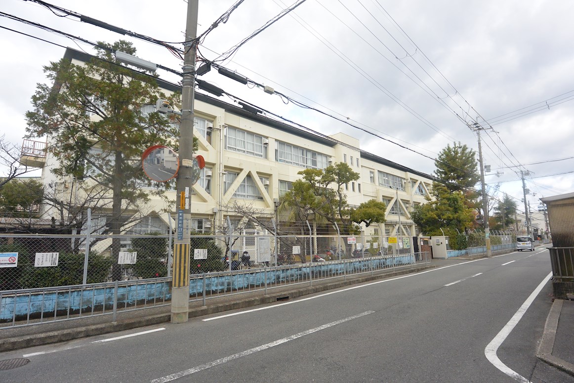 マンショングランメール 小学校