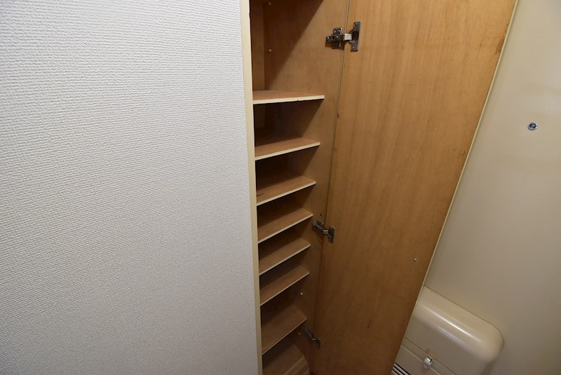 ラフォール寝屋川　B棟 収納