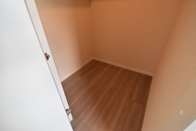 シャーメゾン寝屋川中央 収納