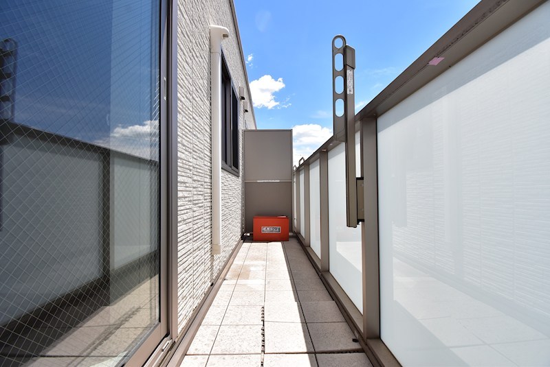 シャーメゾン寝屋川中央 ベランダ