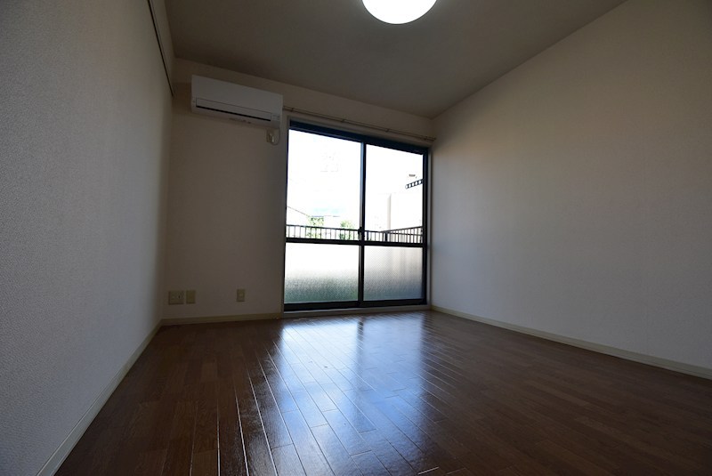 寝屋川菊池ハイツ ベッドルーム