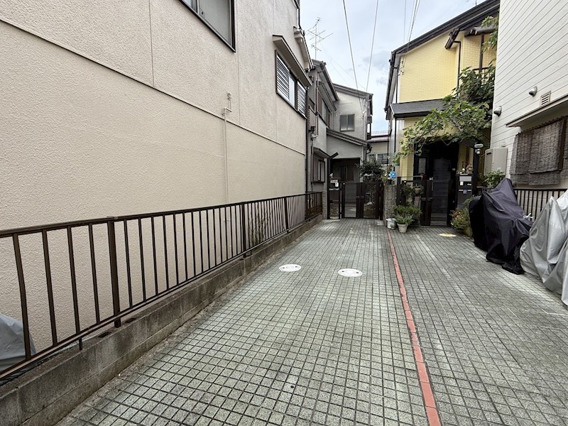 八幡市八幡山田貸家 駐車場