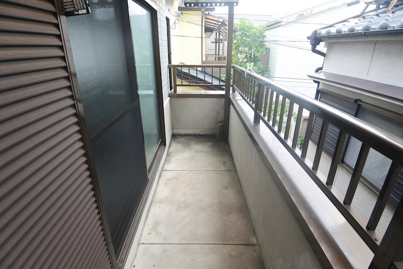 八幡市八幡山田貸家 ベランダ