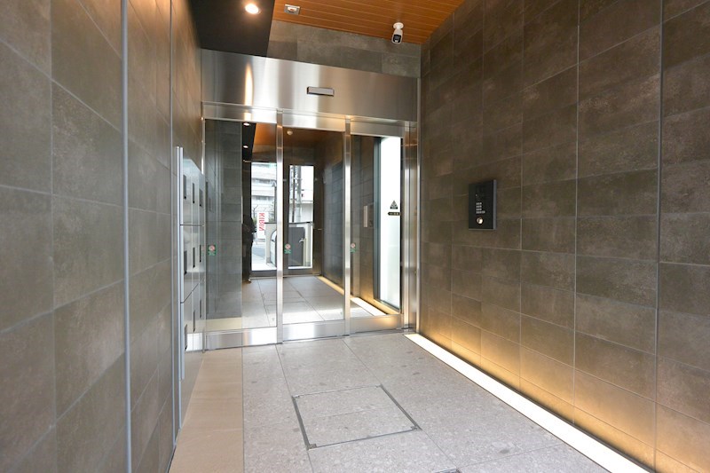 エルネージュ交野 エントランス