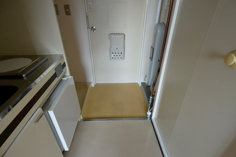 コーポラス禁野 玄関