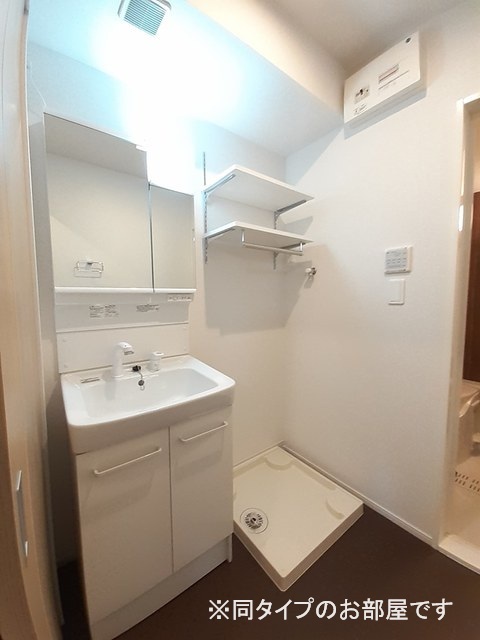ヒカルサ東京立川 洗面所