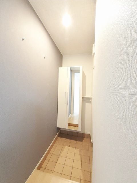 ベルイリーデ 玄関