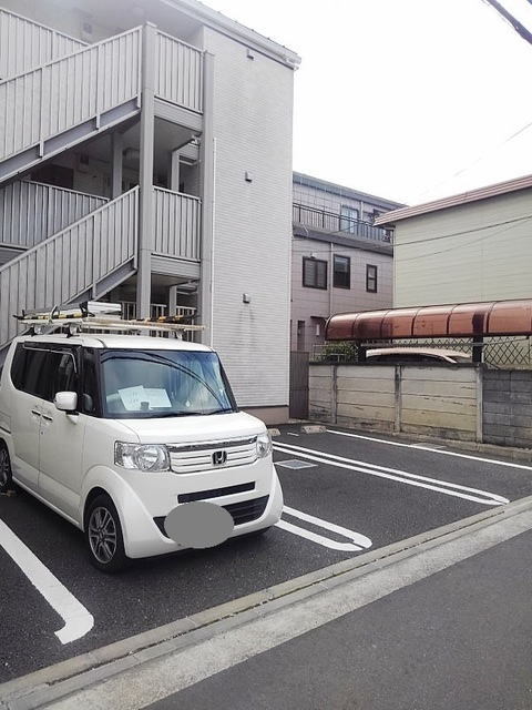 カレント　ハウス　２１ 駐車場