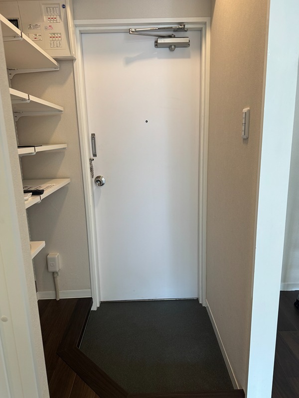 ムサシビル 玄関