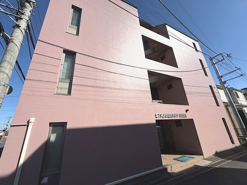 STRAWBERRY　CUBE 外観