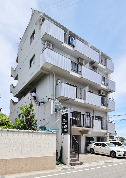 シャトル福島 外観